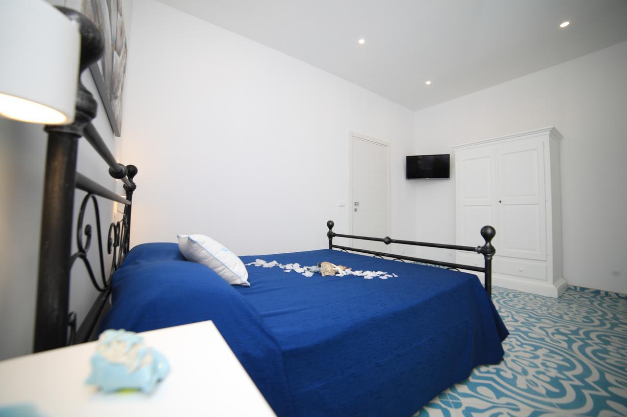 White Aurora Rooms Porto Cesareo Exteriér fotografie