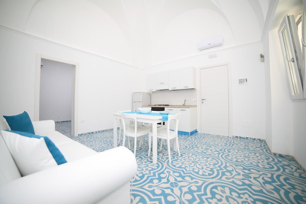 White Aurora Rooms Porto Cesareo Exteriér fotografie
