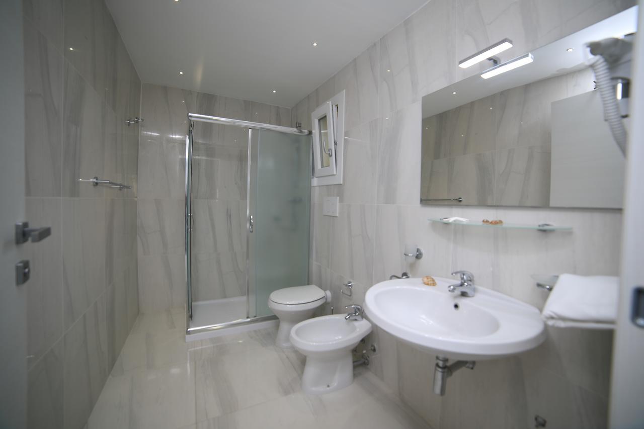 White Aurora Rooms Porto Cesareo Exteriér fotografie